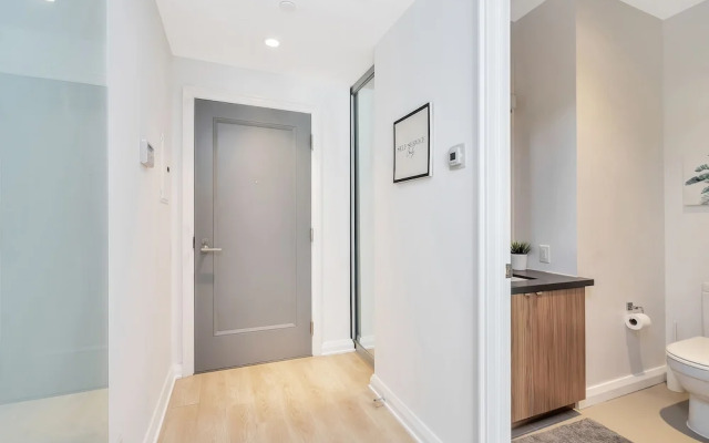 QuickStay Yorkville Condo - Yonge & Bloor