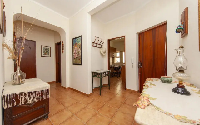 B56 - Baluarte Cul de Sac Flat in Lagos