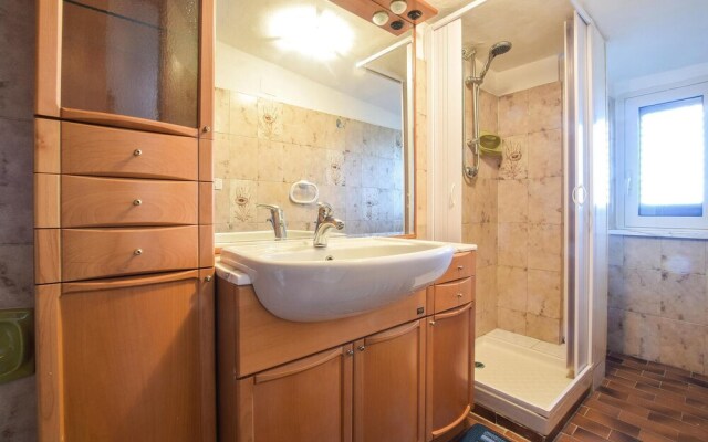 Stunning Apartment in Ricadi With Wifi and 2 Bedrooms