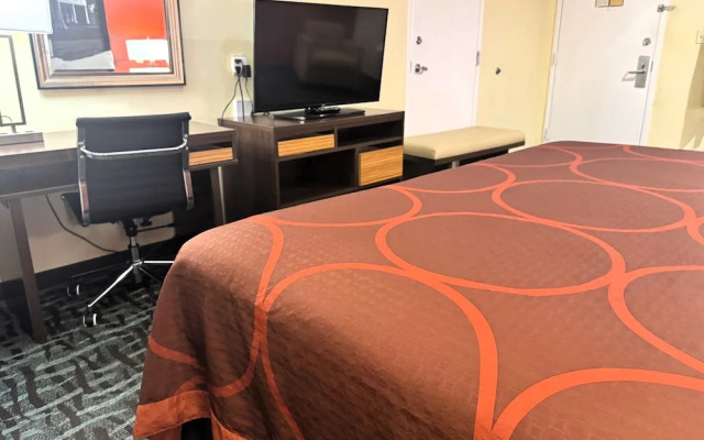 Super 8 By Wyndham Hattiesburg South