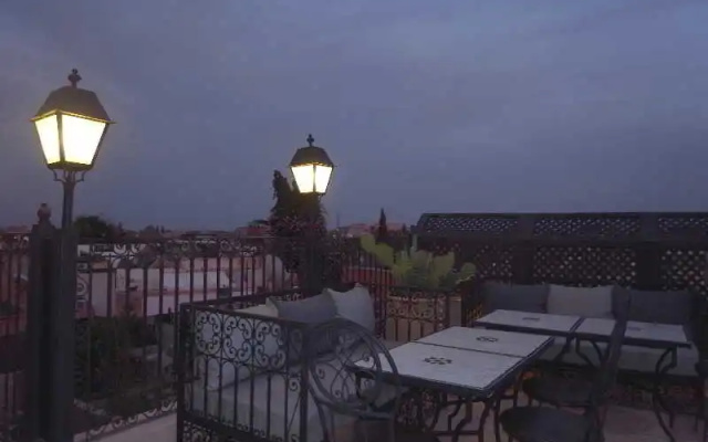 Riad Bazaar Café