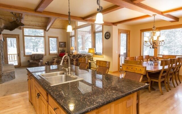 Moose Jaw 15 - 4 Br Townhouse