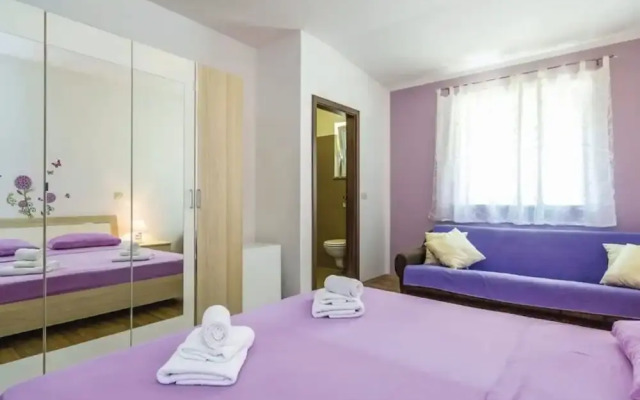 Cozy One Bedroom Apartment With Terrace