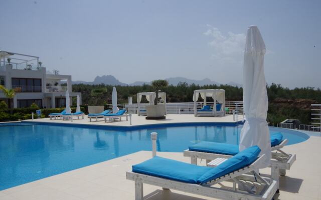Sea View 2 Bedroom Penthouse