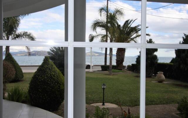 Miloi Rooms and Apartments