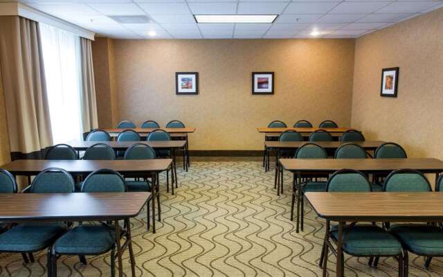 Comfort Suites Grand Rapids South
