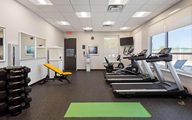 Best Western Plus Roland Inn & Suites