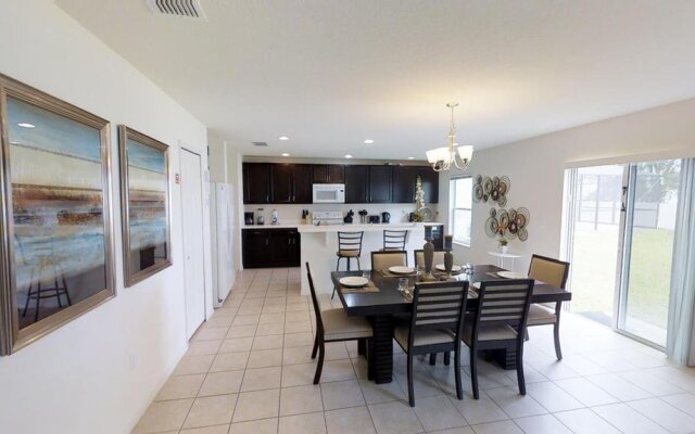 Crystal Cove Resort