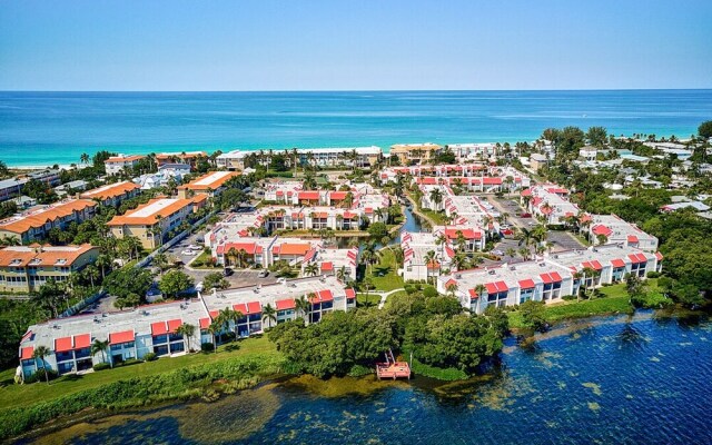 Runaway Bay Resort by BBG