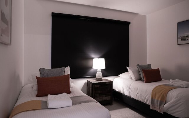 RevelStoked Getaway by Revelstoke Vacation