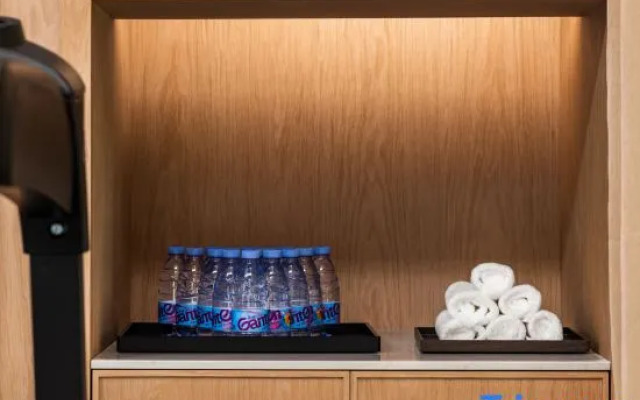 MEHOOD LESTIE Hotel (Shanghai Guoji Lüyoudujiaqu Chongxi Road)