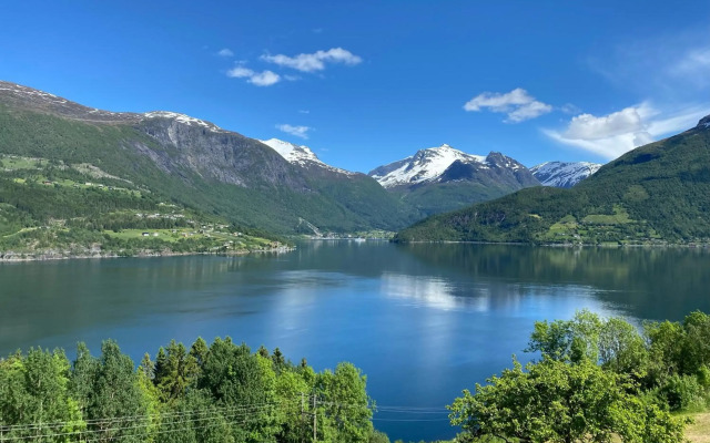 Olden Fjordhotel
