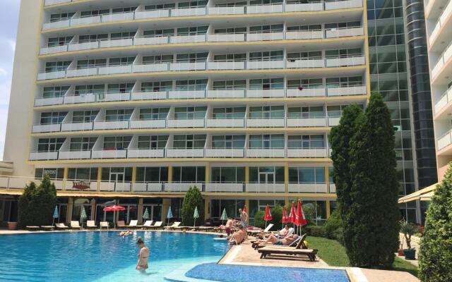 Grand Hotel Oasis
