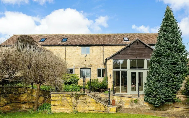 Stunning Barn Conversion - Rural Setting