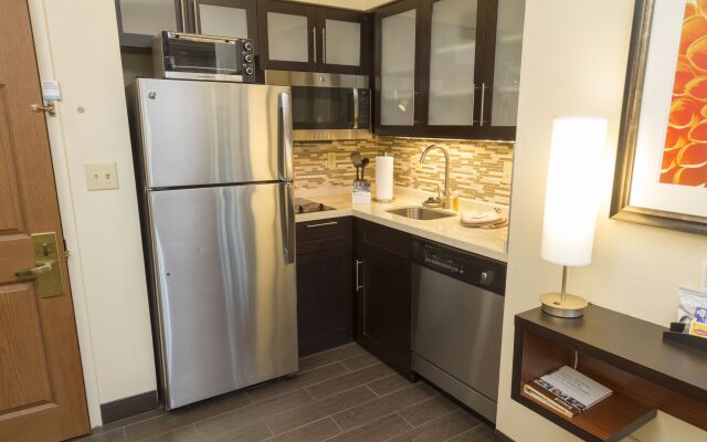 Staybridge Suites Indianapolis-Fishers by IHG