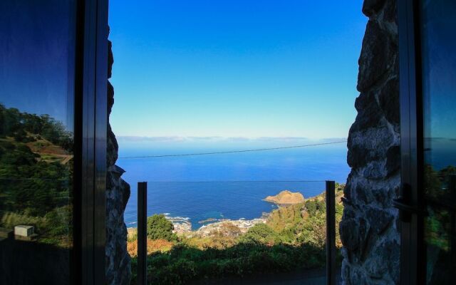 Paradise Ocean View by Analodges