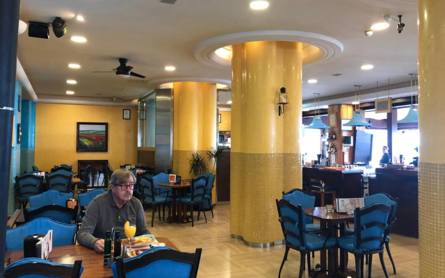 Apartamentos La Jabega