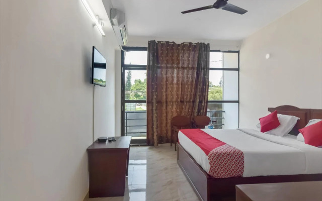 Hotel Raj