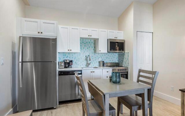 Bermuda Bungalows (Tropical Island Getaway)