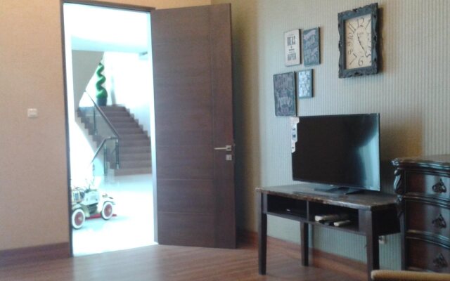 Elliottii Residence PI Pondok Hijau