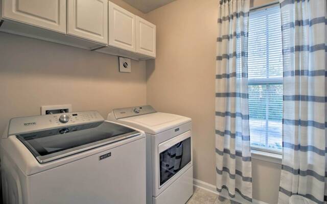 Screened Patio: Rincon Home, 18 Mi to Savannah!