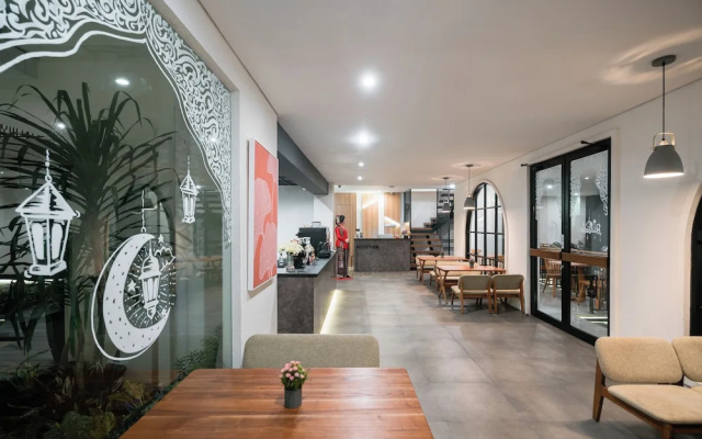 Dhipa Kinanthi Prawirotaman by Raminten – Lobby – Yogyakarta