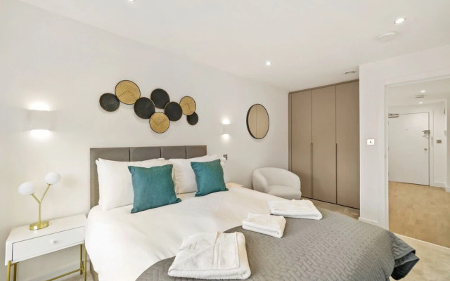 Executive 1 & 2 Bed Apartments in the Heart of London, Free WiFi by City Stay London