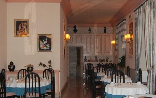 Hotel Luzon