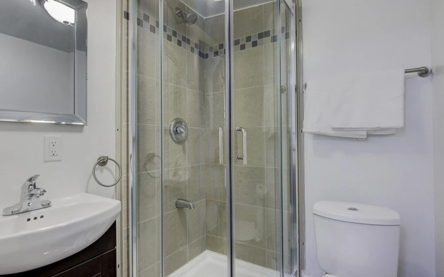 Spadina Guesthouse