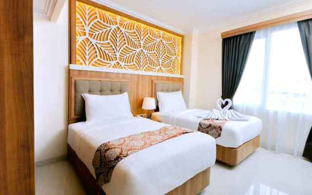 Ocean Beach Hotel Padang