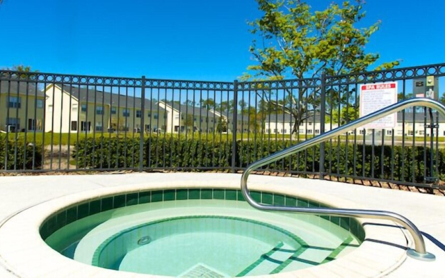 Jame's Club Cortile Condo