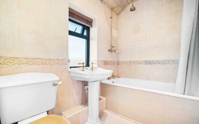 Stunning 2-bed House in Birmingham