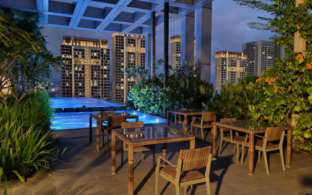 Studio-Auroraplace-KL-bukitjalil-Pavilion2-infinitypool