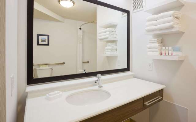 Hampton Inn Minneapolis NW Maple Grove