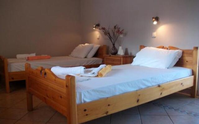 Tassos Rooms