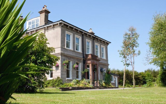 Westlakes Hotel and Restaurant