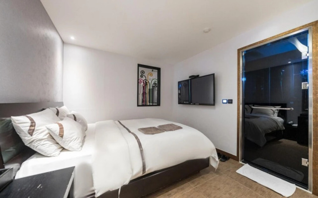 Wolmido W Tourist Hotel