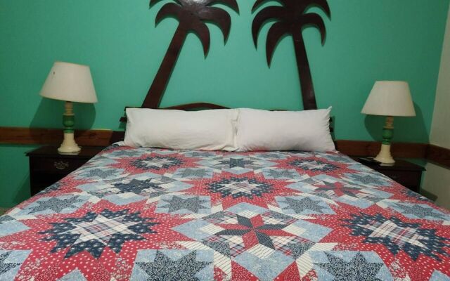 Entire 6-bedroom Villa Free Parking With Fast Wifi