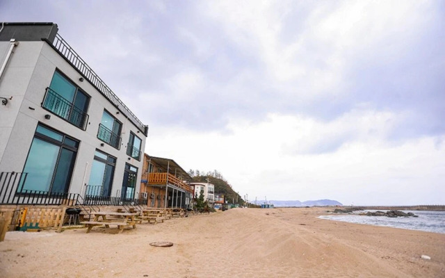 Goseong Badae Banhada Pension