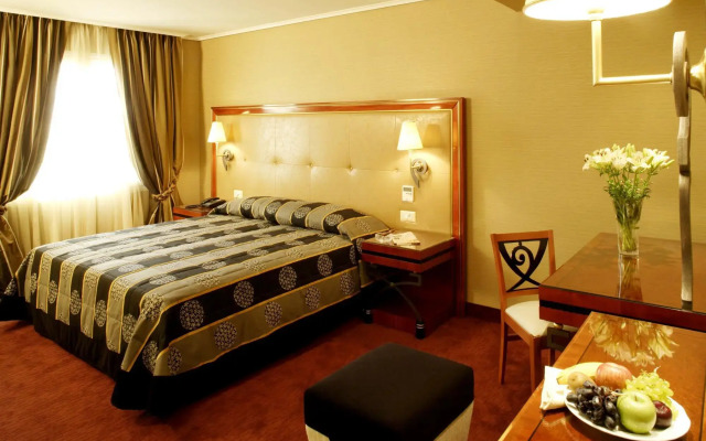 Piraeus Theoxenia Hotel