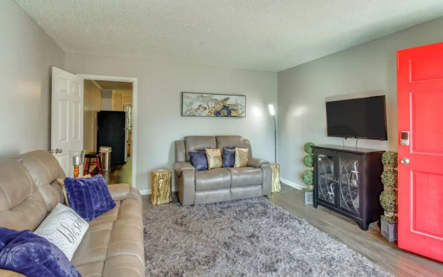 Easy Access to I-77 & I-20: Columbia Duplex!