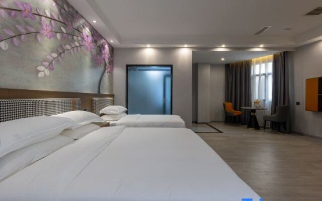 Qingju Kaiyun Hotel (Mangshi Airport)