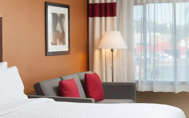 Hampton Inn-airport/seaworld