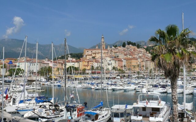 Classy Apartment in La Turbie With Fenced Garden
