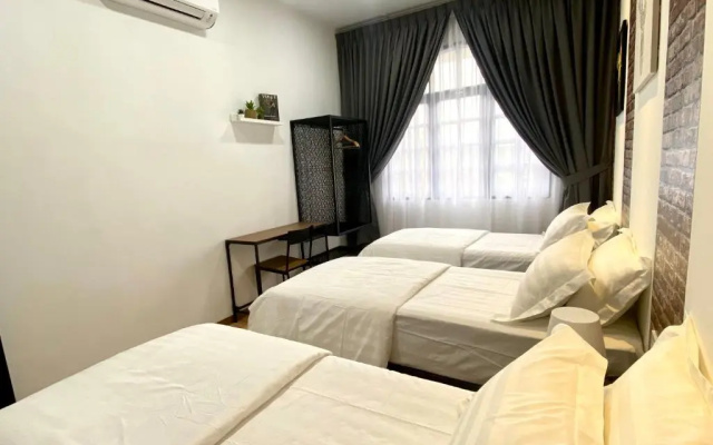 comfy 3-bedrooms with family karaoke Max-10pax