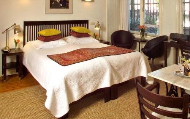 Boutique Hotel Synopsis