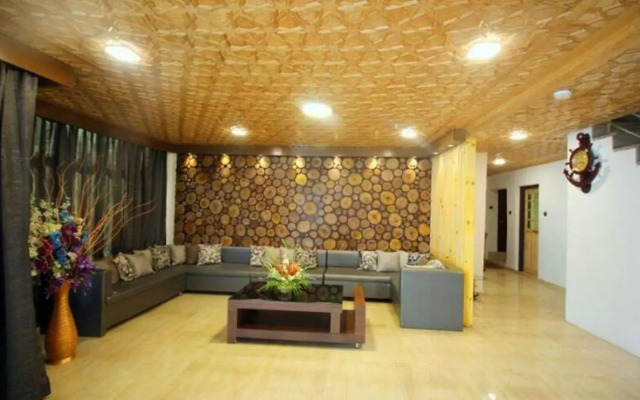 Hotel Green Leaf