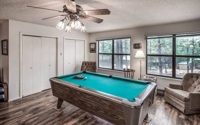 Aztex Retreat - Three Bedroom Cabin