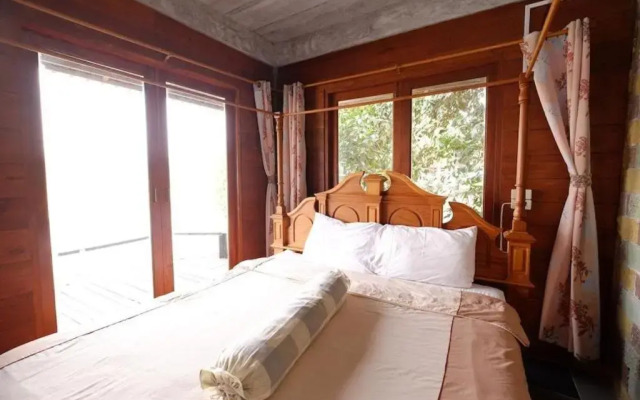 Black Ant Coffee & Resort