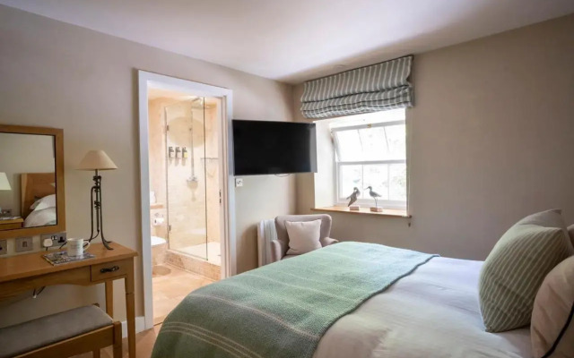 South Sands Hotel